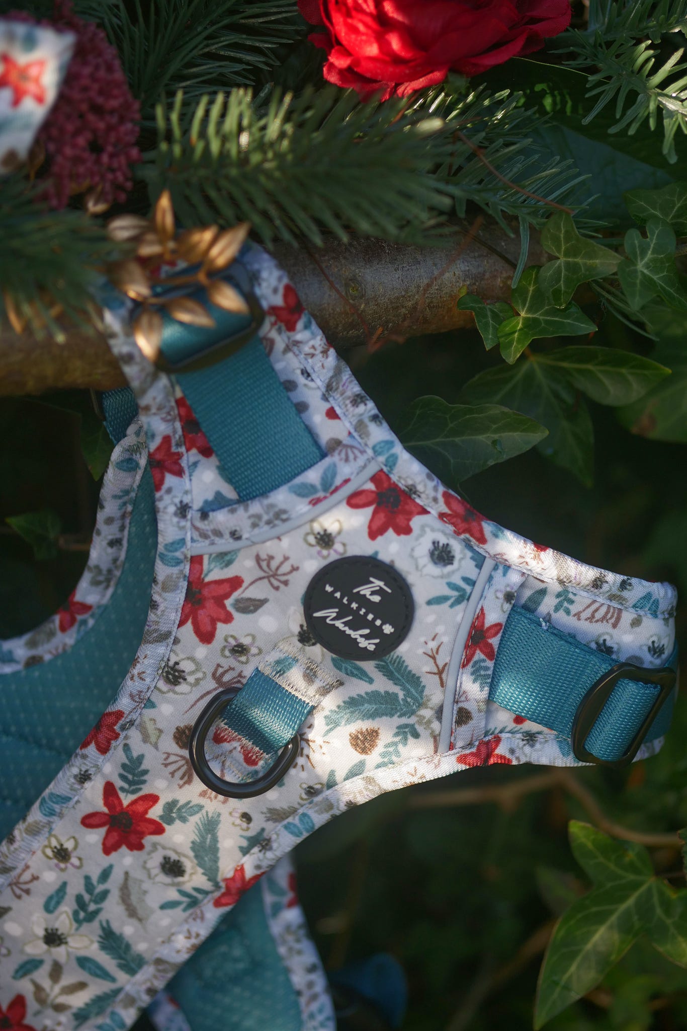 Poinsettia Woods Tough Trekker plushcore Harness